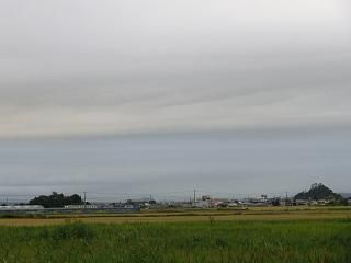 ◆どんよりした雲が垂れこめています。　　＠＠＠