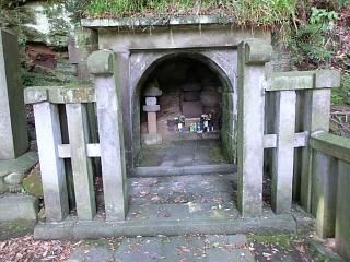 ◆山形新幹線開業20周年記念割引旅行　　大江広元の墓