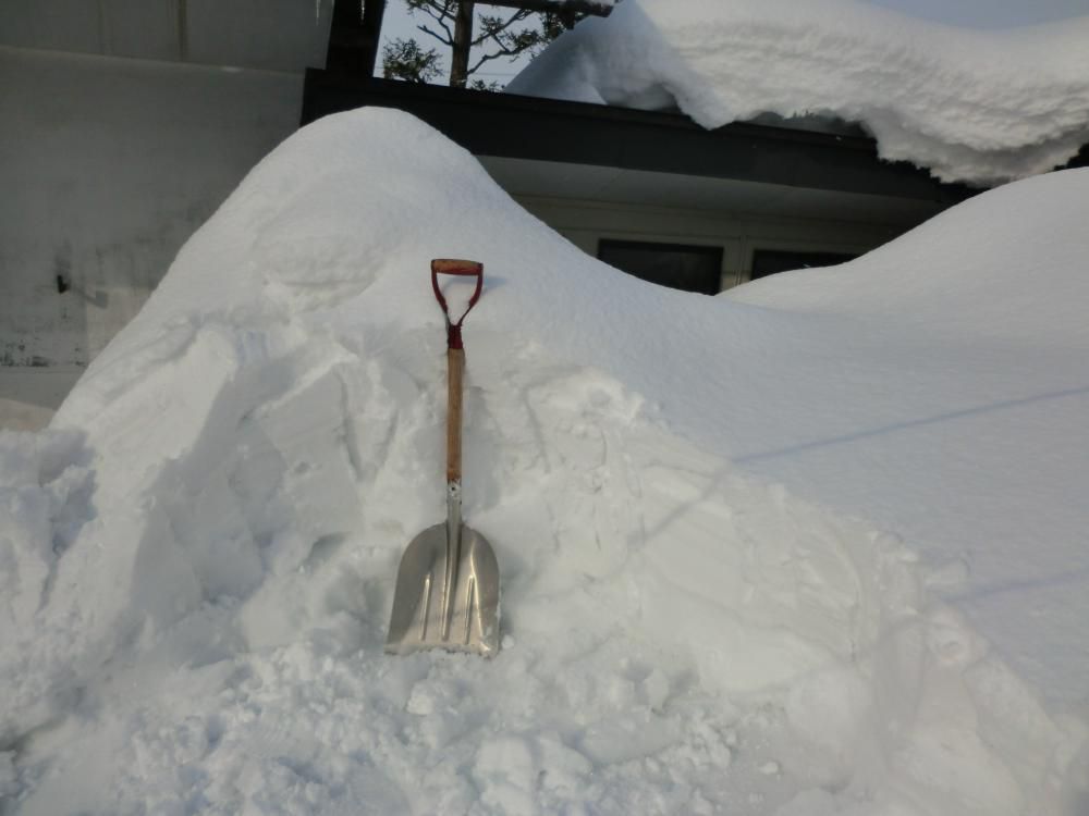 ◆豪雪の谷間　屋根の雪下ろし作戦◆
