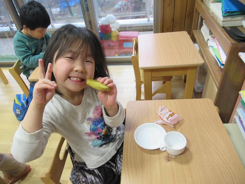 干し芋で咀嚼練習