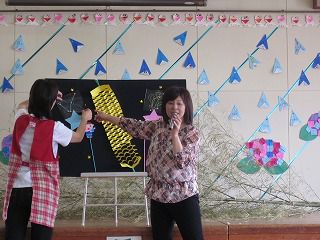 ６月１８日　七夕飾り付け　子育てキャンパス「すまいる」