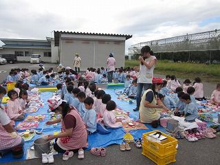 １０月1日　いも煮会食