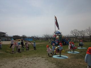 ４月２３日　外遊び　まーるい日暈
