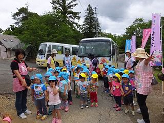 ６月１１日　園外保育（年少）