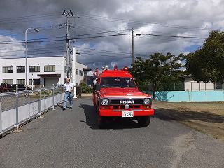 ９月１６日　新しい消防自動車だ！ばんざーい！
