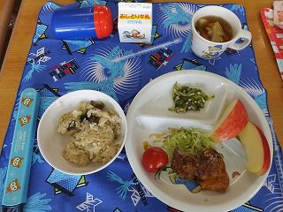 １０月３１日　給食参観日　
