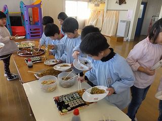 ３月６日　バイキング給食 