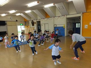 ５月１１日　体育教室・英語であそぼう
