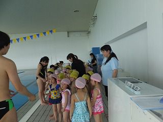 5月18日　はじめての水泳教室（年中組）