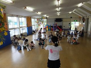 ７月２日　子育てキャンパス「すまいる」 ～リトミック～　 