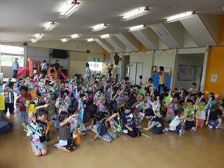 ６月２２日　七夕飾りつけ　子育てキャンパス「すまいる」
