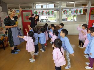 １０月４日　英語であそぼう！