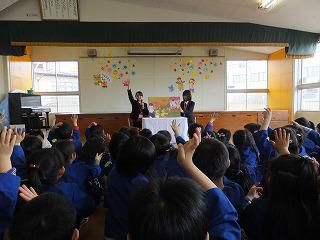 4月13日　交通安全読み聞かせ隊　