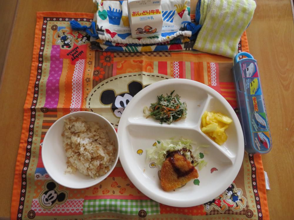 6月21日　地場産デー（丘ひじき給食）