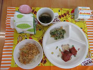 6月7日　給食参観日（年長組）