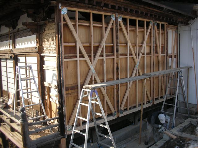 村山市【父母報恩寺/耐震リフォーム】筋違いを入れて