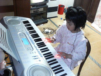電子ピアノ