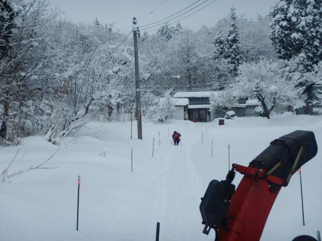 1/4　(月)　雪ときどき曇り