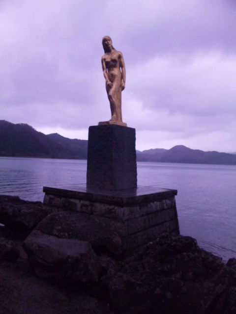 十和田湖たつこ像